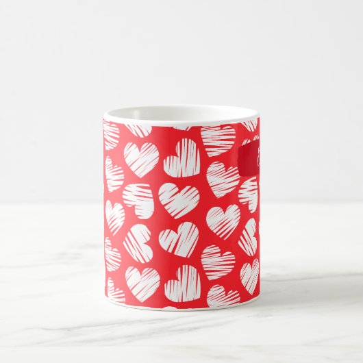 Mug Moderne Rouge et Blanc Doodled Heart Valentine Nom (Centre)