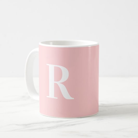 Mug Moderne simple Monogramme rose (Devant gauche)