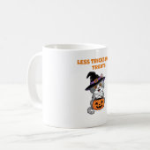 Mug Moins De Trucs Plus De Traitements Cadeaux Hallowe (Devant gauche)