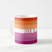 Mug Mois de la Fierté Lesbienne L'amour est Amour (Devant gauche)