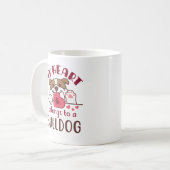Mug Mon coeur appartient à un Bulldog (Devant gauche)