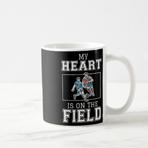 Mug Mon cœur est sur ce terrain de football Byll Joueu