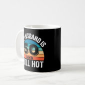 Mug Mon mari a 50 ans et reste chaud (Devant gauche)