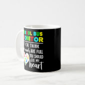 Mug Moniteur De Bus Scolaire Mains Plein Voir Mon Coeu (Devant gauche)
