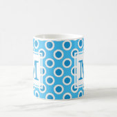 Mug Monogramme à points bleus et blancs modernes et am (Centre)