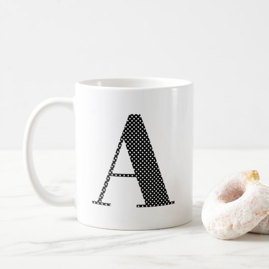 Mug Monogramme à points polka noirs et blancs (Avec donut)