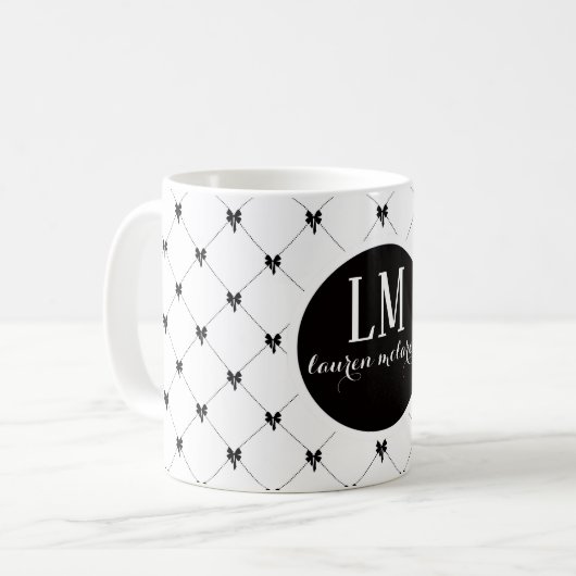 Mug Monogramme Arc Script Blanc & Noir (Devant gauche)
