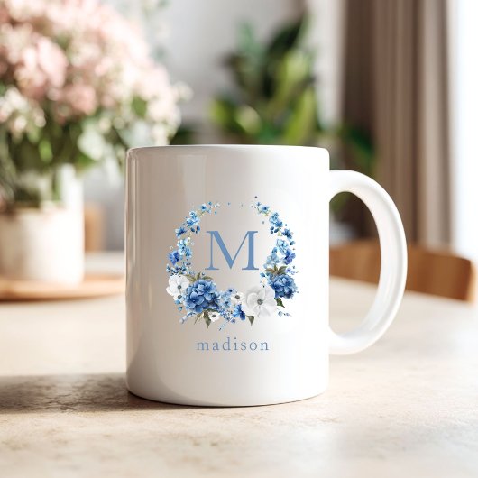 Mug Monogramme au Couronne Fleurie Bleue