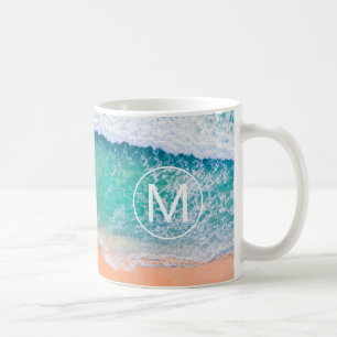 Mug Monogramme blanc en cercle DIY, vagues de plage, V