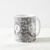 Mug monogramme blanc rose gris blanc motif floral (Devant droit)