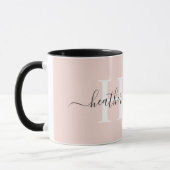 Mug Monogramme blanc uni rose pâle clair personnalisé (Gauche)