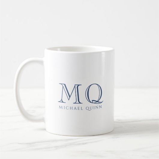 Mug Monogramme bleu classique de la marine (Gauche)