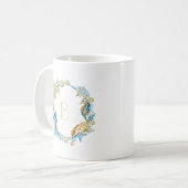 Mug Monogramme bleu d'or de mer et de plage (Devant gauche)
