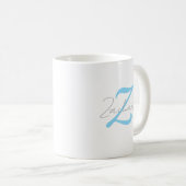Mug Monogramme Bleu Moderne & Nom en Écriture Personna (Devant droit)