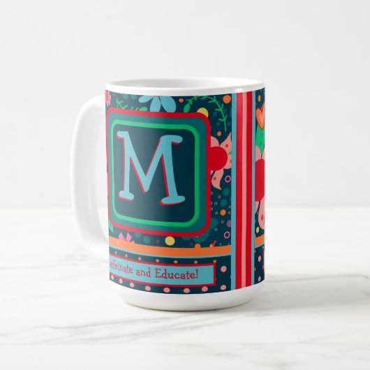 Mug Monogramme Caffeinate & Éduquer l'enseignant initi (Devant gauche)