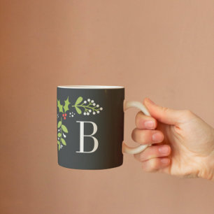 Mug Monogramme classique de Noël Holly & Mistletoe