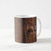 Mug Monogramme de bois ancien brun foncé rustique (Devant droit)