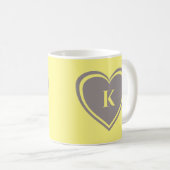 Mug Monogramme de coeur gris jaune simple moderne (Devant droit)