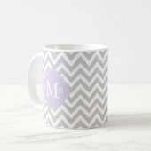 Mug Monogramme de lavande et motif de chevrons (Devant gauche)