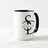 Mug Monogramme de mariage simple personnalisé avec nom (Devant droit)