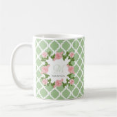 Mug Monogramme de rose de rose de Quatrefoil de vert (Gauche)