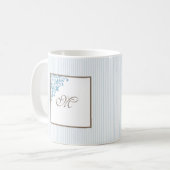 Mug Monogramme de style script Fleur de Lis à rayure b (Devant gauche)