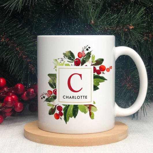 Mug Monogramme de verdure de Noël Rouge Élégant