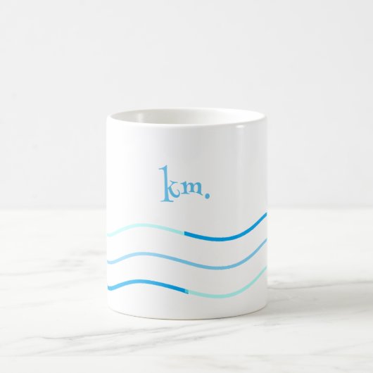 Mug Monogramme des vagues bleues (Centre)