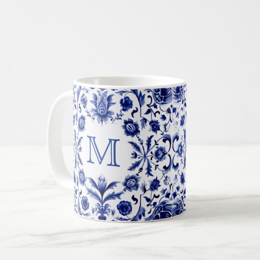 Mug monogramme design bleu delft (Devant gauche)