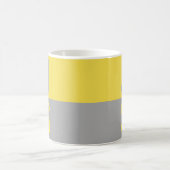 Mug Monogramme d'initiales modernes jaune et gris (Centre)