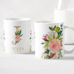Mug Monogramme d'or Aquarelle Florale Botanique<br><div class="desc">Une tasse à café personnalisée avec un faux monogramme "J" à lettre d'or,  avec des illustrations décoratives de couleur aquarelle florale et feuillage. Customisez facilement avec votre nom ou créez un cadeau unique pour vos proches.</div>