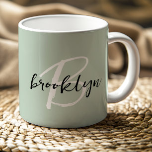 Mug Monogramme écriture tendance vert sauge noir blanc