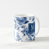 Mug Monogramme Élégant Rose Florale Bleu Blanc (Devant droit)