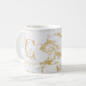 Mug Monogramme en marbre or tendance chic (Devant gauche)