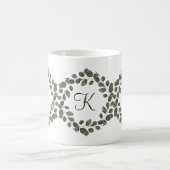 Mug Monogramme Feuilles d'Eucalyptus Élégant Moderne (Centre)