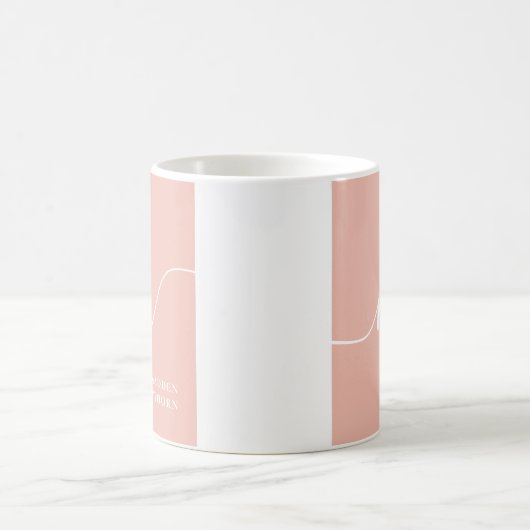 Mug Monogramme fillette Script Calligraphie Coral Blus (Centre)