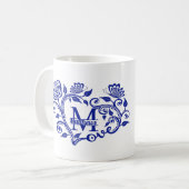 Mug Monogramme floral bleu marine personnalisé M (Devant gauche)