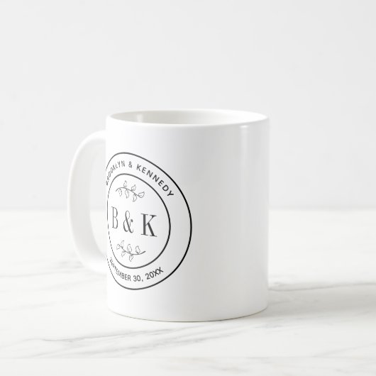 Mug Monogramme floral botanique Mariage Nom du couple (Devant gauche)