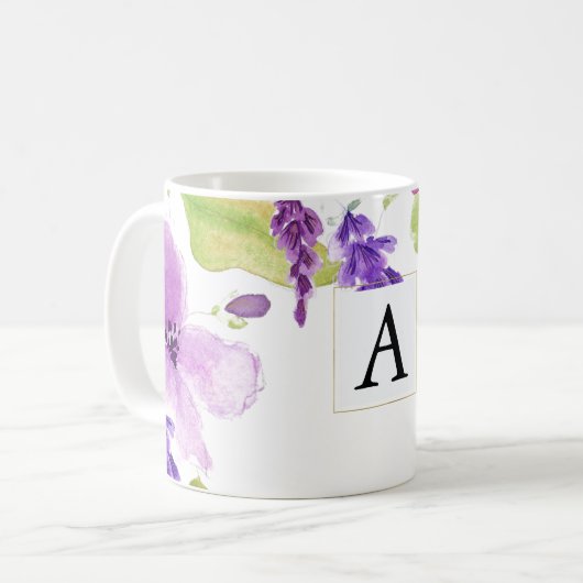 Mug Monogramme floral d'aquarelle assez pourpre (Devant gauche)