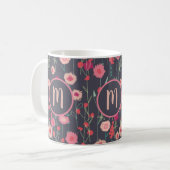 Mug Monogramme floral foncé (Devant gauche)
