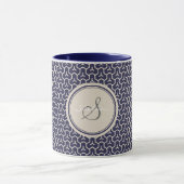 Mug Monogramme géométrique de motif d'abrégé sur chic (Centre)