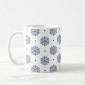 Mug Monogramme Hiver moderne Midnight Blue Snowflics (Gauche)
