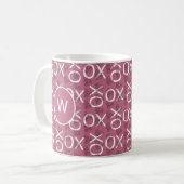 Mug Monogramme Hugs Kisses XOXO Rose (Devant gauche)