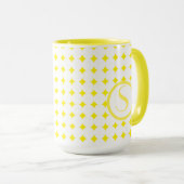 Mug Monogramme Initial Jaune Clair Diamants Moderne (Devant droit)