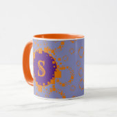 Mug Monogramme Initial Violet Orange Digital Bits Art (Devant gauche)