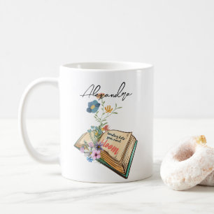 Mug Monogramme Joli graphique dessin fleurs avec livre