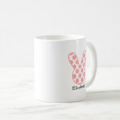 Mug Monogramme Lapin de Pâques avec points roses (Devant droit)