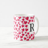 Mug Monogramme mignon Coeurs rouges Monogramme personn (Devant droit)