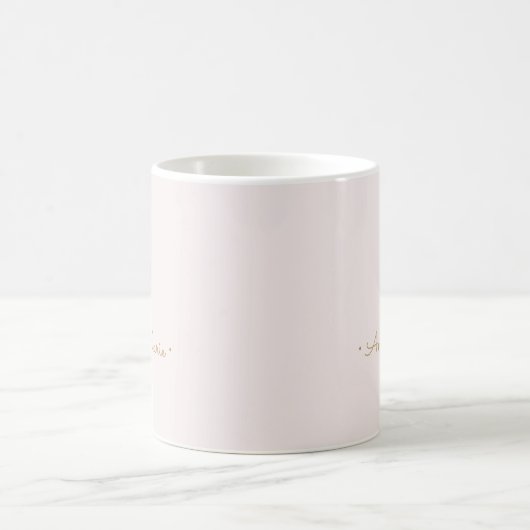 Mug Monogramme moderne Blush Pink Gold Script (Centre)