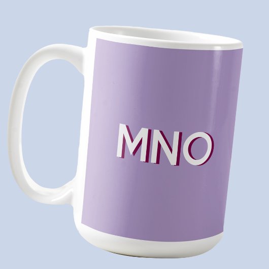 Mug Monogramme moderne Lilac de l'ombre initiale